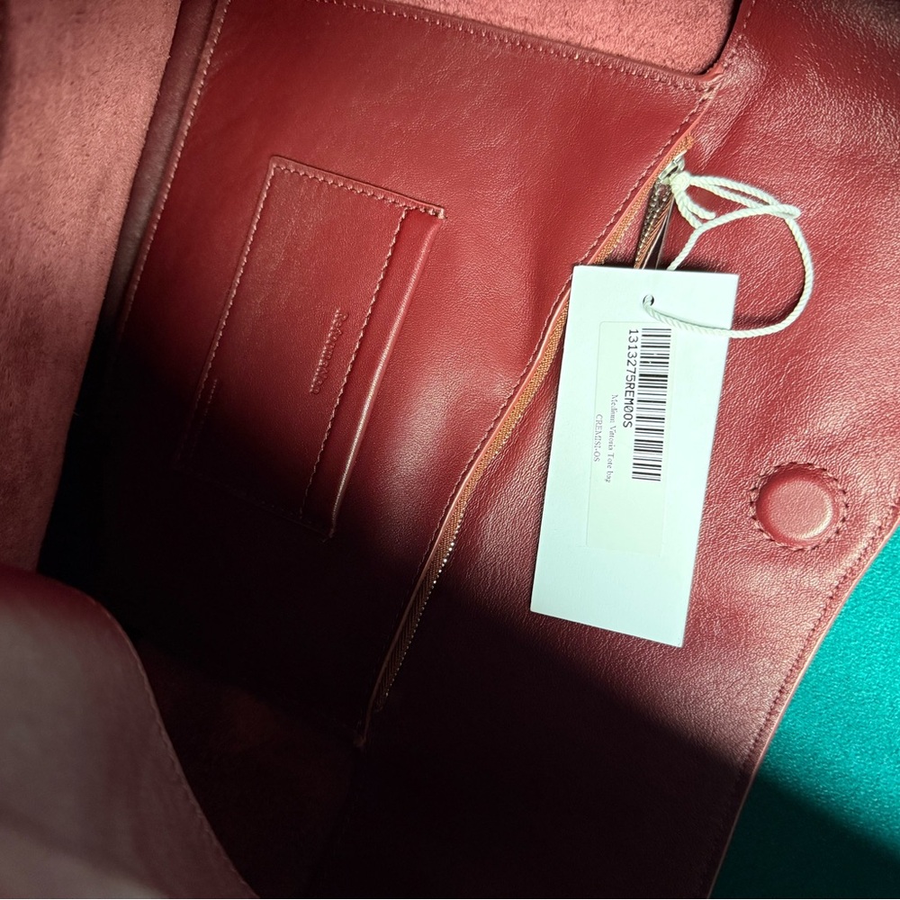 NWT Reformation Medium Vittoria Tote Bag - Picture 4 of 4